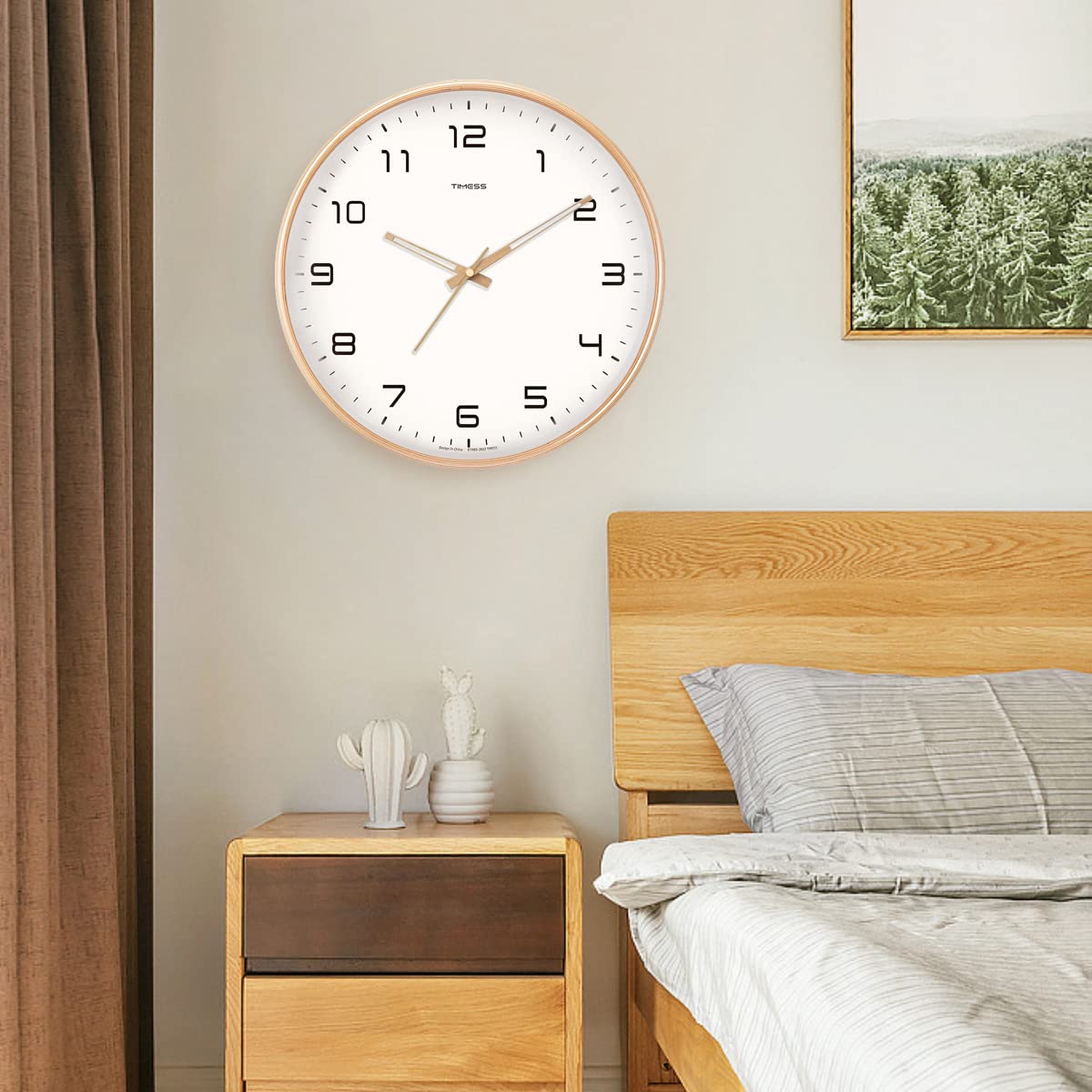 Horloge Murale en Bois Élégante